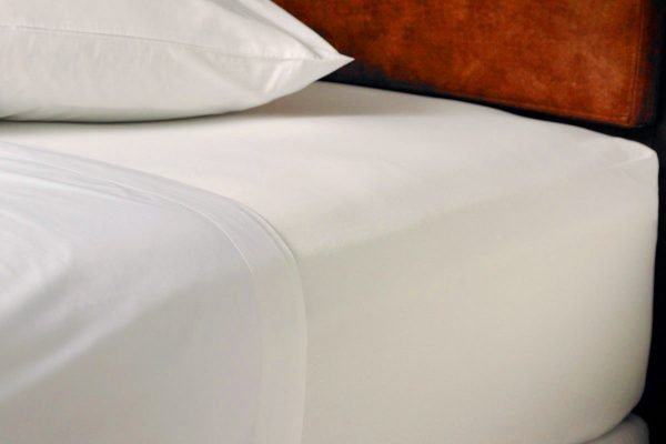 78" x 80" x 14" -King Fitted Sheets, T200, Bone -2dz/cs 1 78" x 80" x 14" -King Fitted Sheets, T200, Bone -2dz/cs